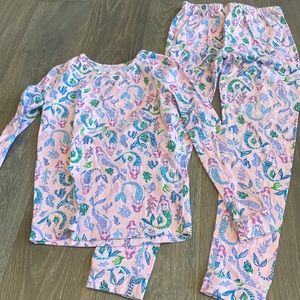 Girls size 10 Lilly Pulitzer pajamas excellent condition snug fit